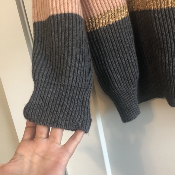 Size Large Sweater - Picture 3 of 3